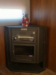 Estufa Grande Rincón con Horno